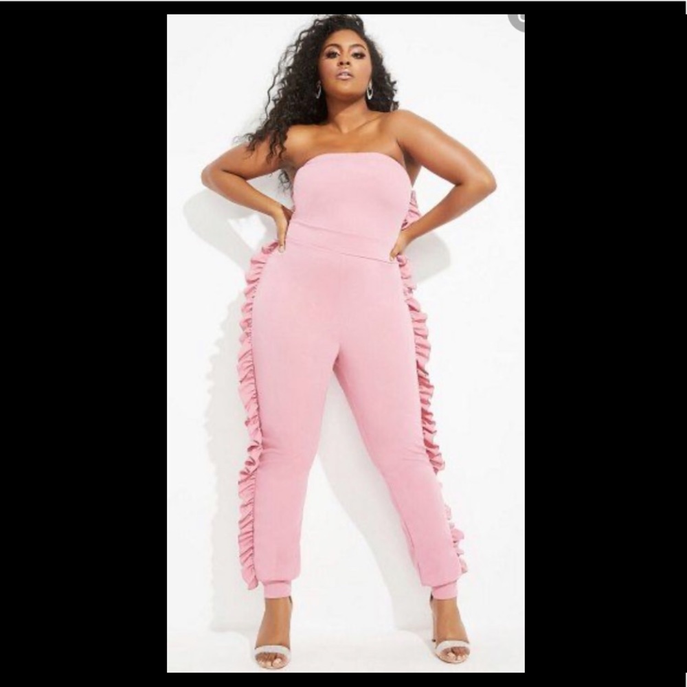 Very cute ruffled jumpsuit
